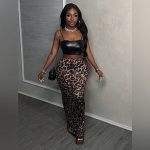 Shein Leopard Skirt NWOT